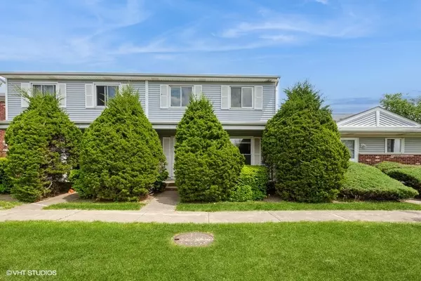 412 Greentree Lane, Bolingbrook, IL 60440