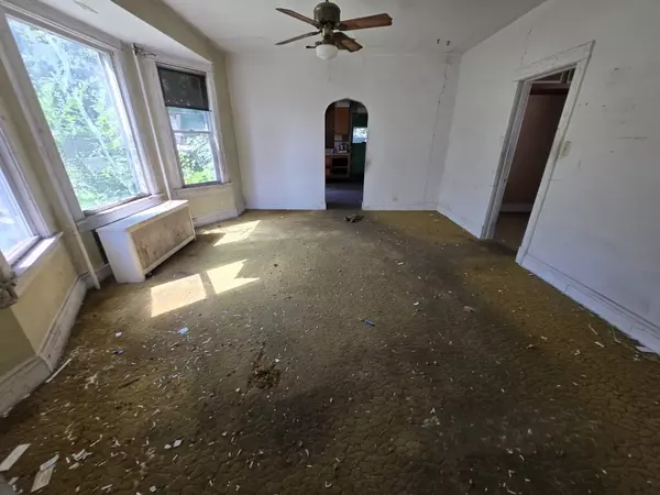 Dolton, IL 60419,13920 Kanawha Avenue