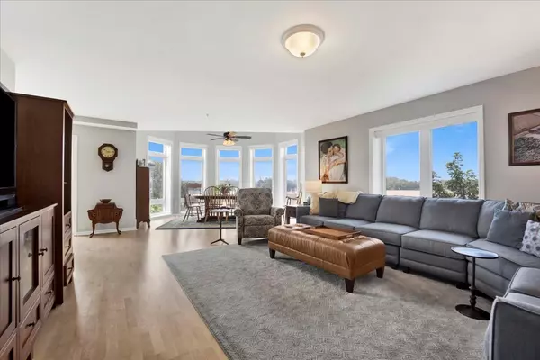 Des Plaines, IL 60016,819 Graceland Avenue #506