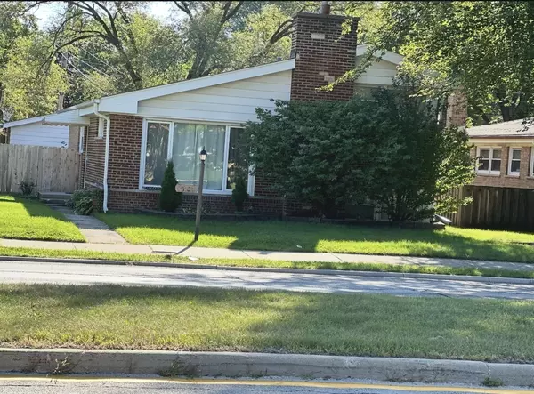 Skokie, IL 60076,8707 Crawford Avenue