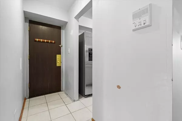 Schaumburg, IL 60173,928 Casey Court #5