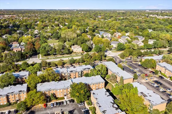 Schaumburg, IL 60173,928 Casey Court #5
