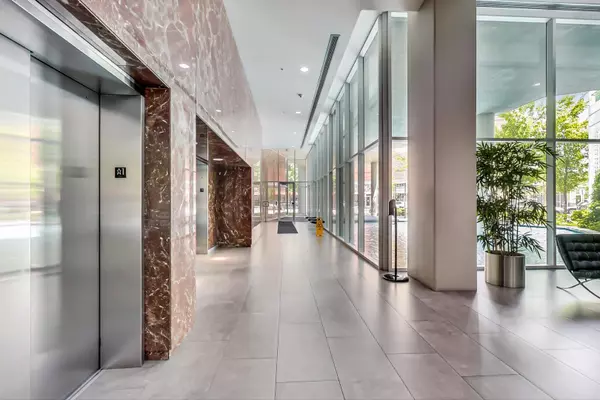 Evanston, IL 60201,1720 Maple Avenue #1360