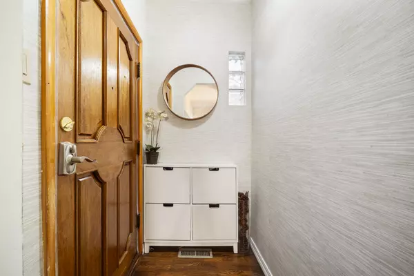 Chicago, IL 60641,5235 W Pensacola Avenue