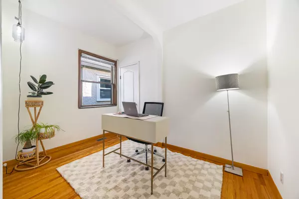 Chicago, IL 60641,5235 W Pensacola Avenue