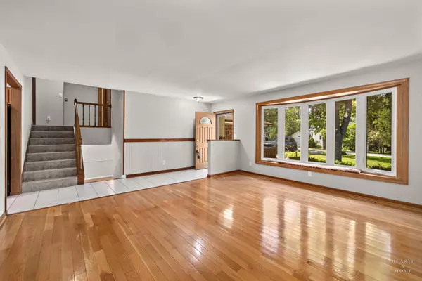 Fox River Grove, IL 60021,1103 Hillcrest Avenue