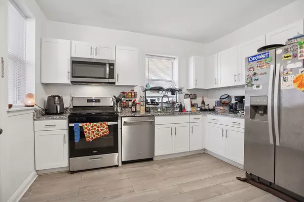 Chicago, IL 60625,4621 N MONTICELLO Avenue