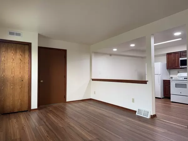 Walworth, WI 53184,418 Beloit Street #6