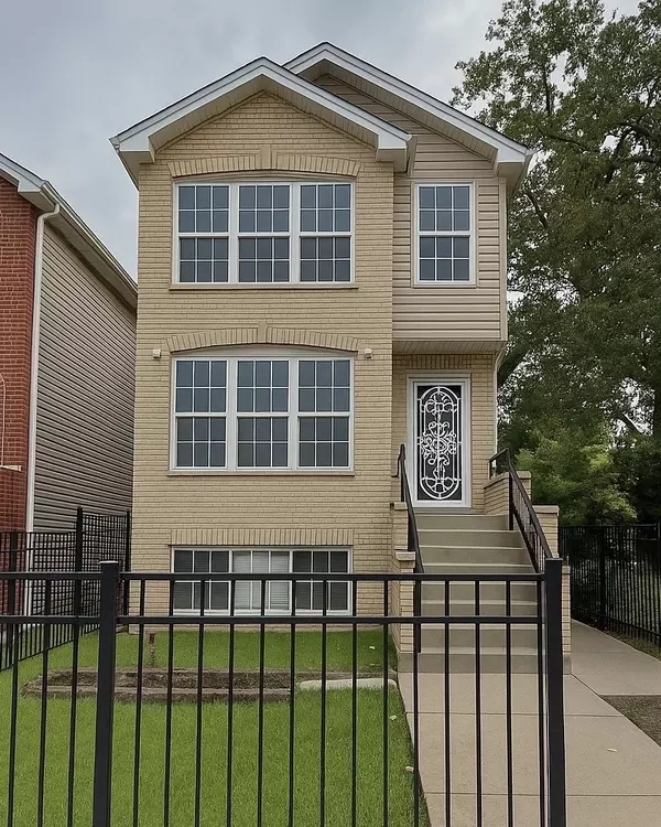 Chicago, IL 60620,8447 S Gilbert Court