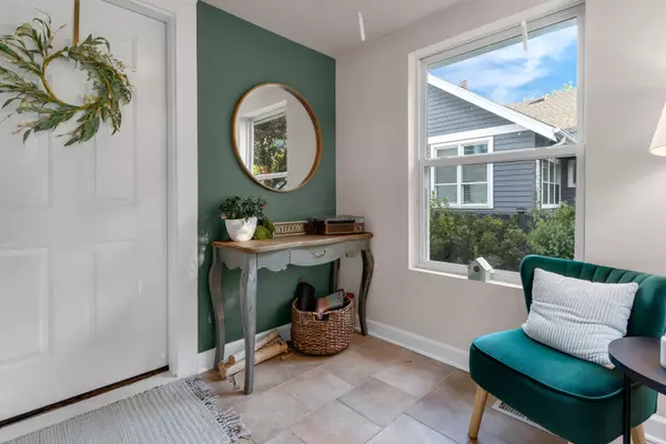 Crystal Lake, IL 60014,189 1st Street