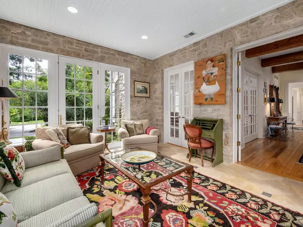 Oak Brook, IL 60523,401 Glendale Avenue