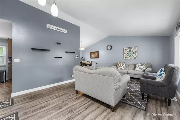 Streamwood, IL 60107,108 Ascot Lane