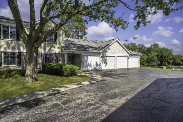 Westmont, IL 60559,220 Memory Lane #3