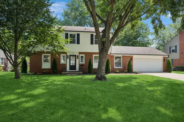 201 S Stratford Road, Arlington Heights, IL 60004