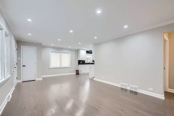 South Holland, IL 60473,1012 E 162nd Place