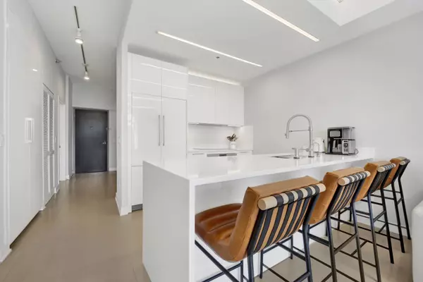 Chicago, IL 60654,303 W OHIO Street #3405