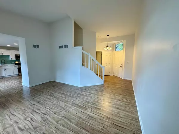 Romeoville, IL 60446,418 Farmbrook Court