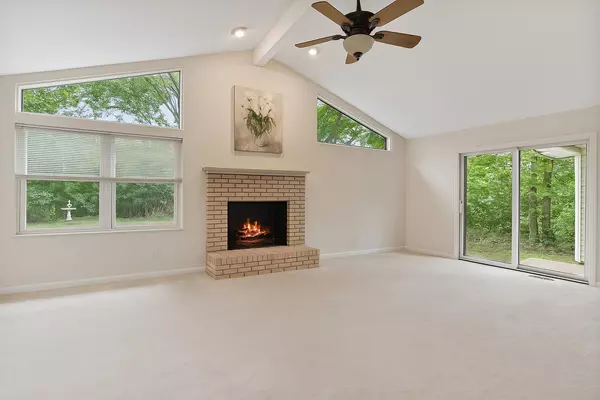 Barrington, IL 60010,910 Division Street