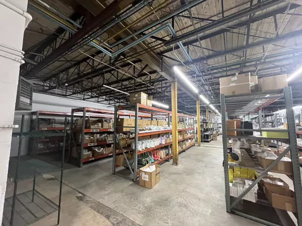 Urbana, IL 61802,401 N Vine Street