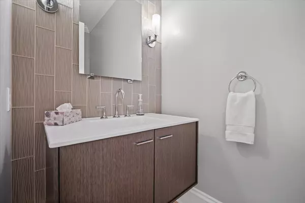 Bloomington, IL 61704,1 Worthington Court