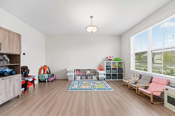 Elgin, IL 60124,3547 Doral Drive