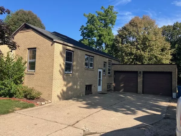 Princeton, IL 61356,411 W Peru Street