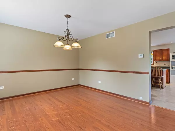 Bolingbrook, IL 60490,377 Blackfoot Drive