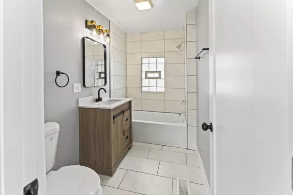 Bellwood, IL 60104,337 28th Avenue