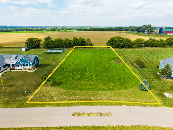 Ringwood, IL 60072,4716 Moraine Trail