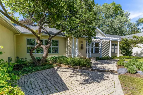 Deerfield, IL 60015,1660 Hertel Lane