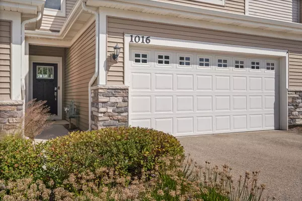 South Elgin, IL 60177,1016 Moraine Drive