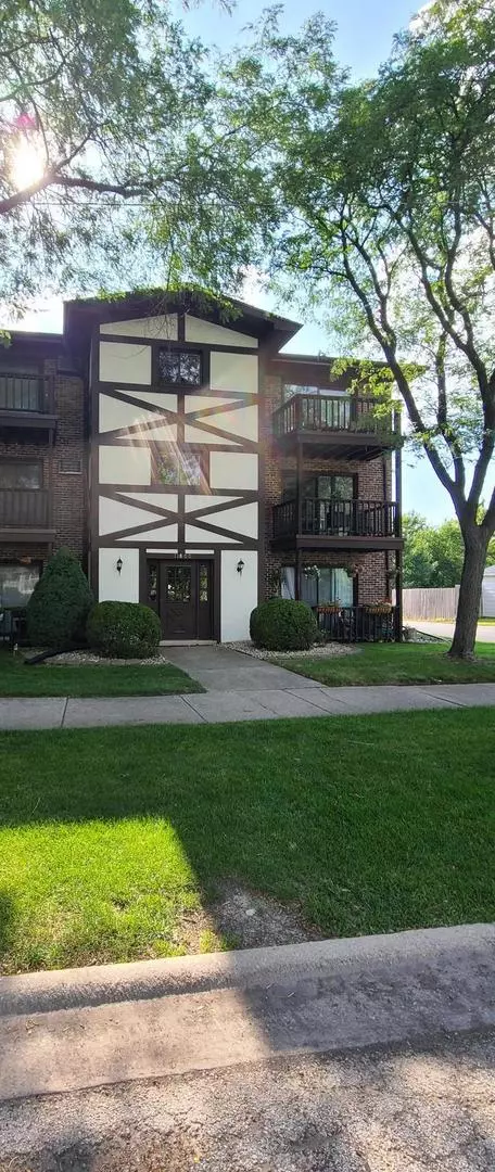 11800 S Komensky Avenue #203, Alsip, IL 60803