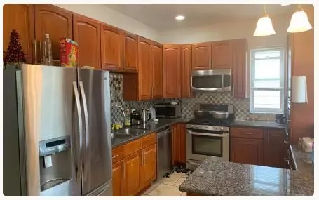 Chicago, IL 60619,7512 S Champlain Avenue