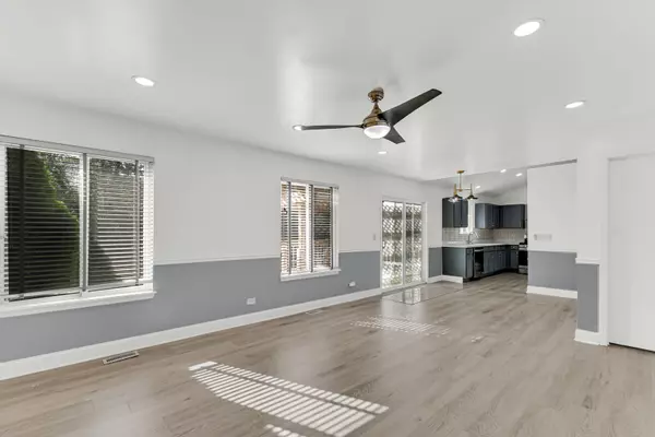 Matteson, IL 60443,906 Eagle Point Drive