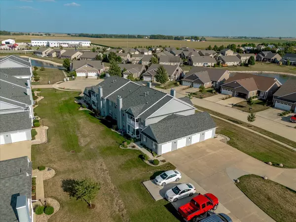 Urbana, IL 61802,3026 Stillwater Landing #202