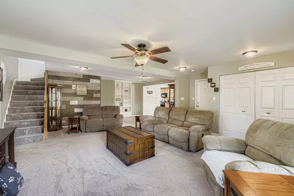 Wheeling, IL 60090,307 1st Street