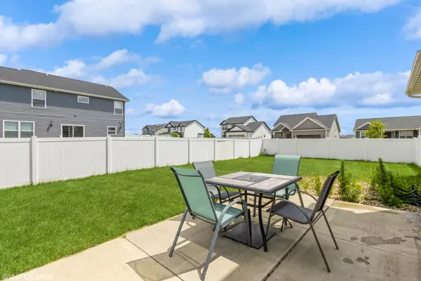 Champaign, IL 61822,3802 Slate Drive