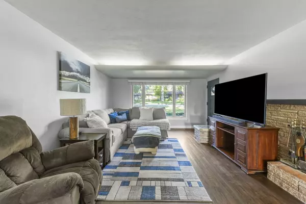 Joliet, IL 60436,326 DWIGHT Avenue