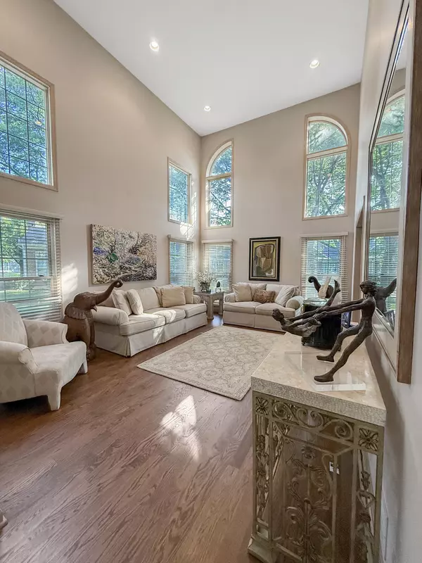 Glenview, IL 60026,117 Dartmouth Court