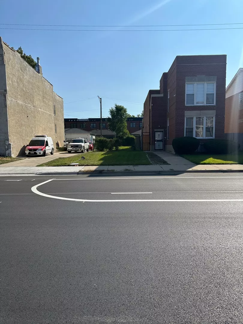 Chicago, IL 60616,3333 S Indiana Avenue