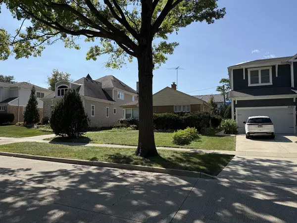 Western Springs, IL 60558,4444 Franklin Avenue