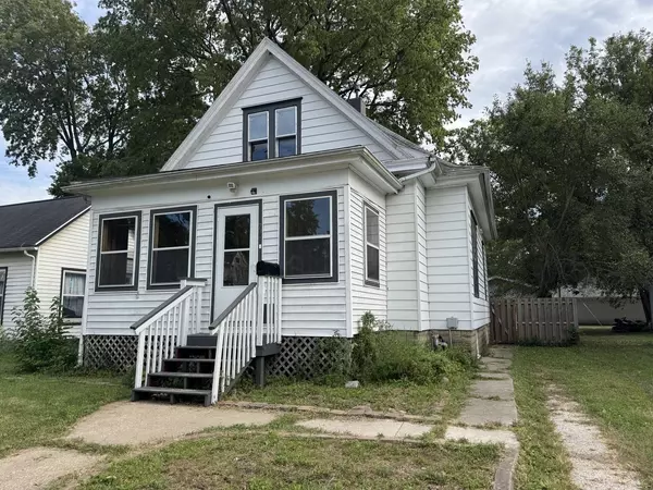 734 W Henry Street, Pontiac, IL 61764