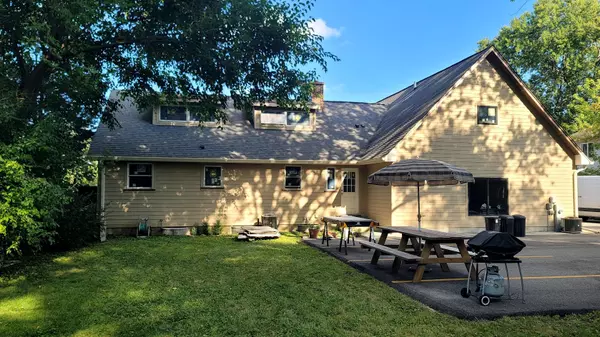 Grayslake, IL 60030,618 Barron Boulevard