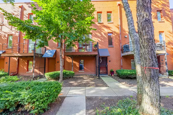 Chicago, IL 60605,1200 S Federal Street #C