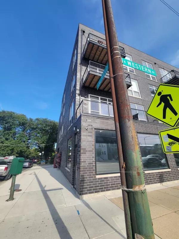 2443 N Western Avenue #203, Chicago, IL 60647