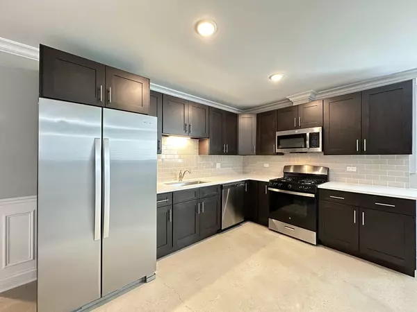 Chicago, IL 60653,4117 S Michigan Avenue #GS