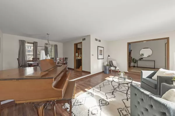 Glen Ellyn, IL 60137,21W756 Mccarron Road