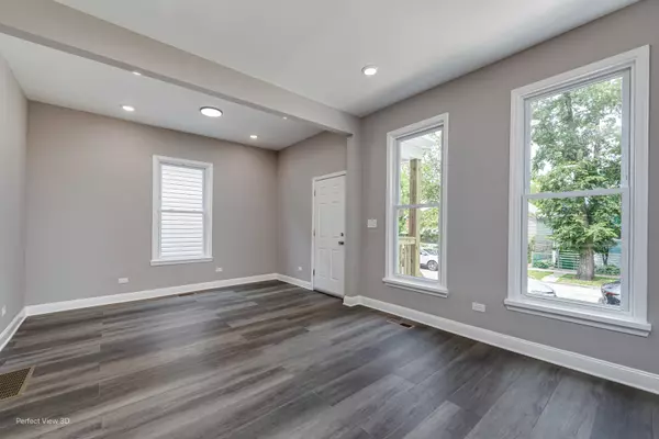 Chicago, IL 60628,119 W 110th Street