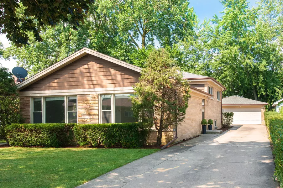 9246 Kildare Avenue, Skokie, IL 60076