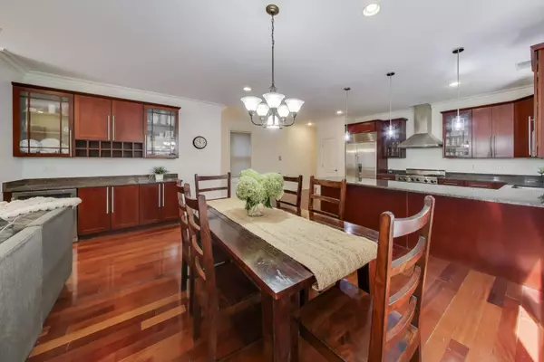 Chicago, IL 60618,2150 W Addison Street #1